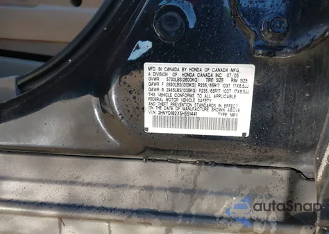 2005 Acura Mdx z USA, uszkodzony, nr VIN 2HNYD182X5H551441